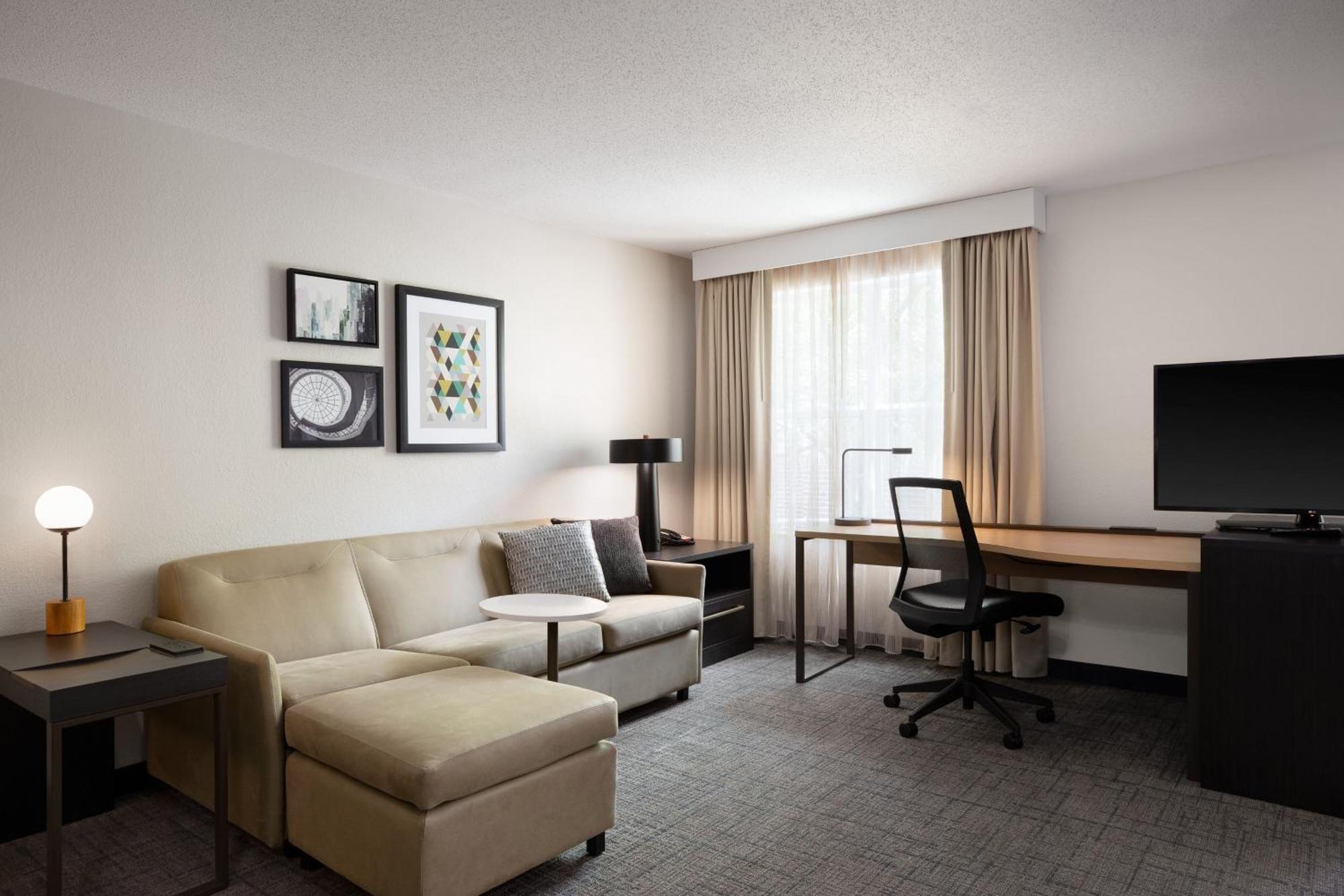 Residence Inn By Marriott Madison West/Middleton Exterior photo