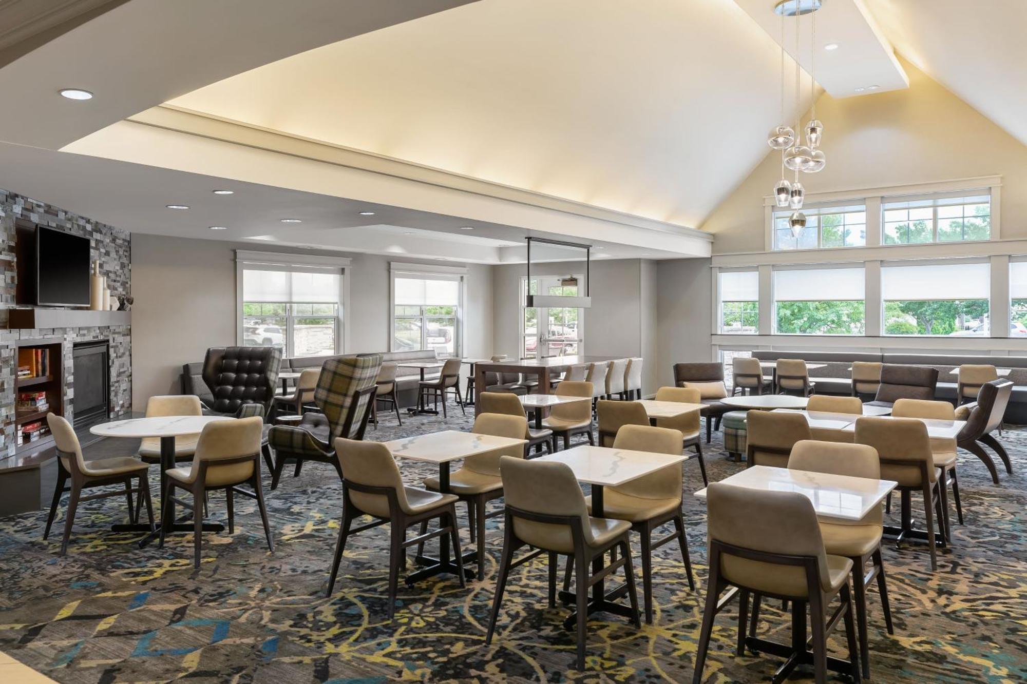 Residence Inn By Marriott Madison West/Middleton Exterior photo
