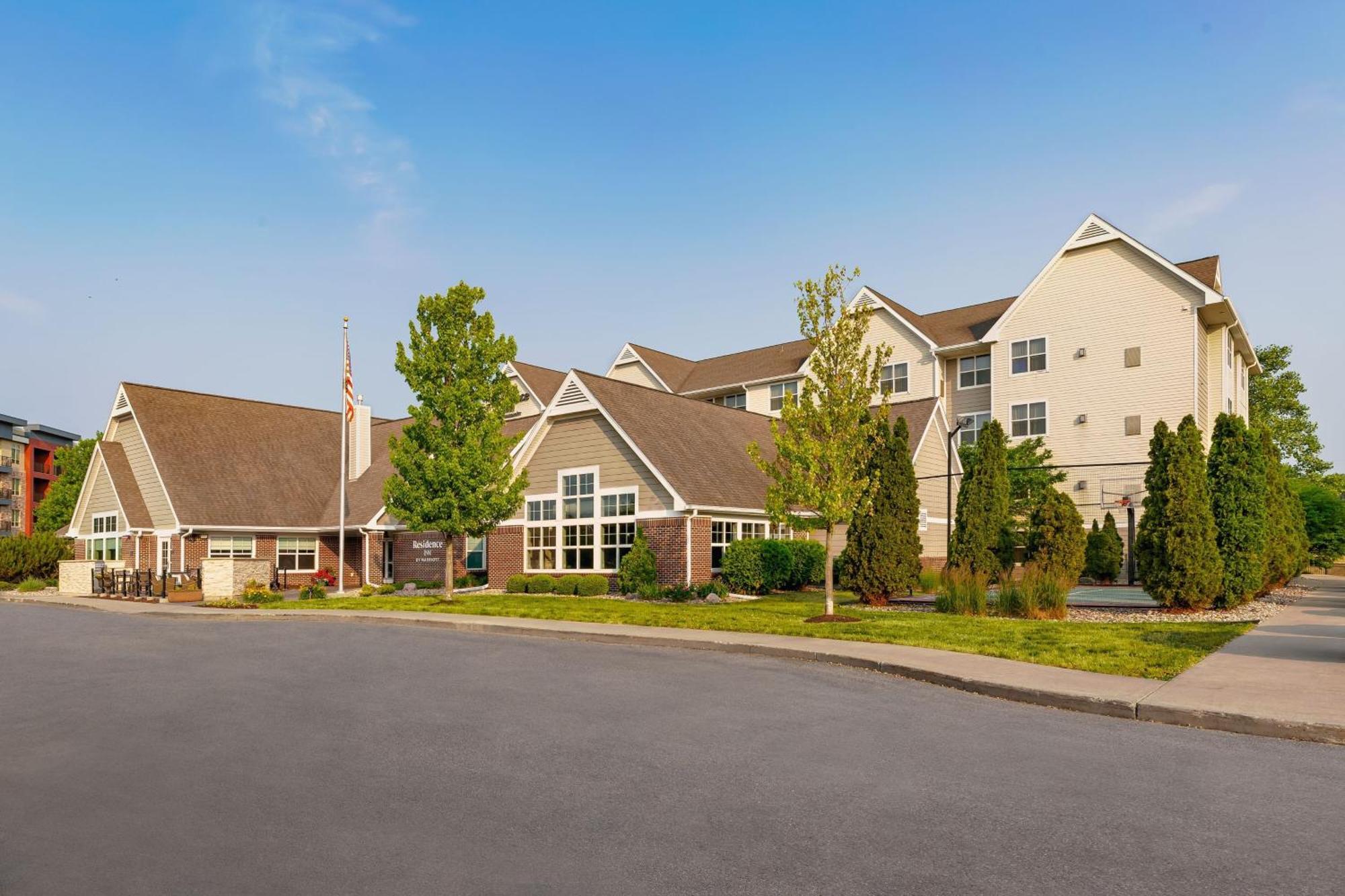 Residence Inn By Marriott Madison West/Middleton Exterior photo