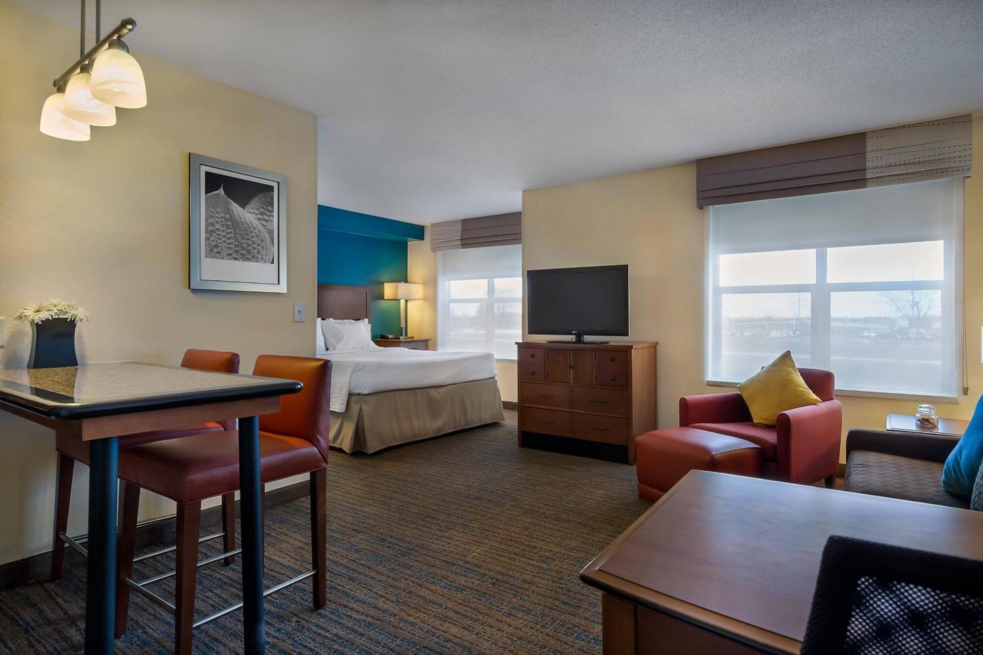Residence Inn By Marriott Madison West/Middleton Exterior photo